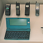 PDC方式の移動機デジタルムーバ各種、ドッチーモ、ポケットボードなどの写真