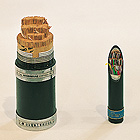 0.5mm1800対市内スタルペスケーブル(左)、0.65mm100対CCP-APケーブル(右)の写真