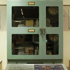 TX-I形電報局中継交換装置の写真